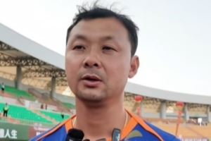 泰山U16主帅汪强：虽然身在新疆，但跟自己在家里踢比赛一样